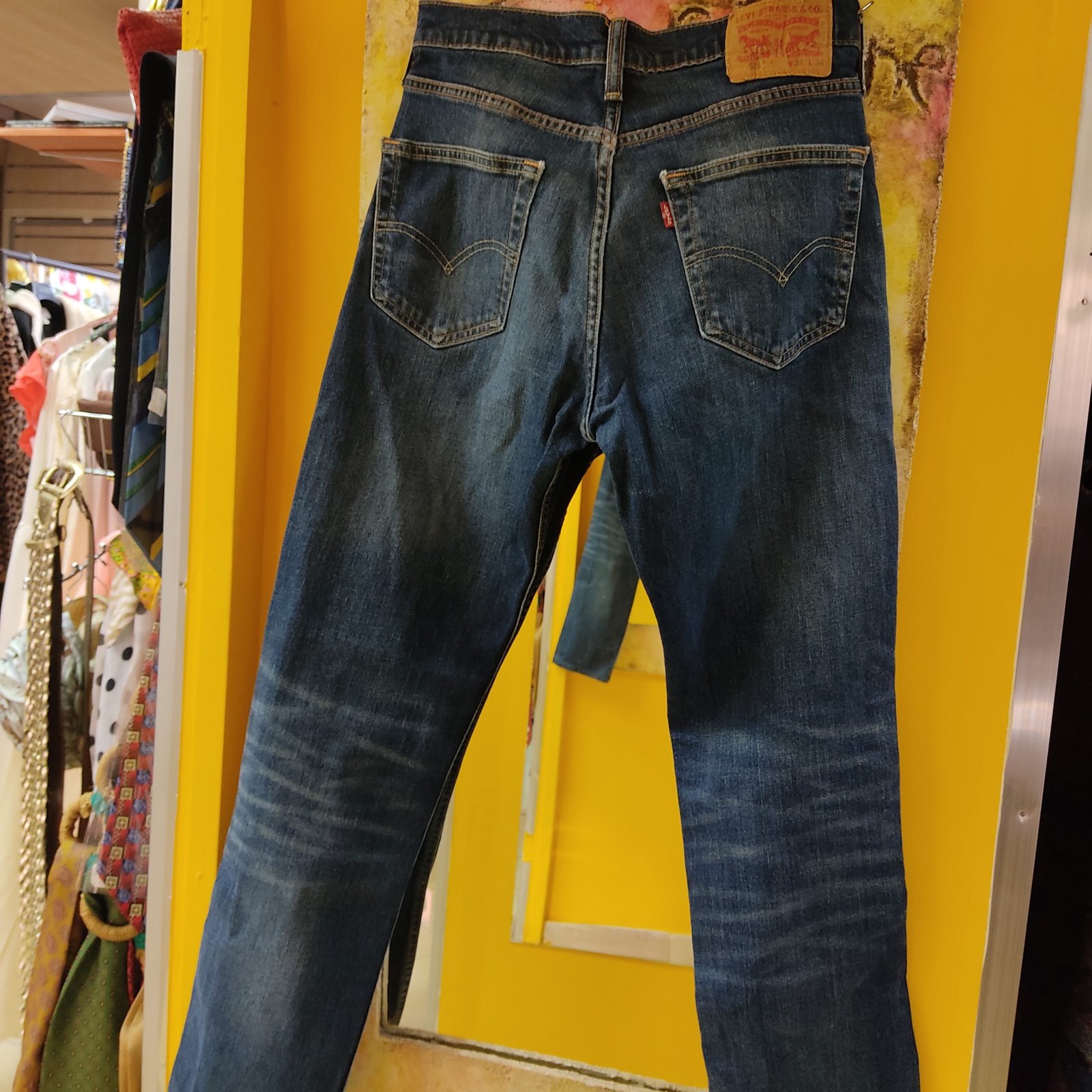 Vendita jeans hotsell levis