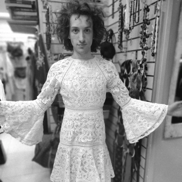 Buongiorno #vintagepeople

Cotone in pizzo e via assicuriamo che non è per tutti!

#newentry #vintagestyle #vintageshop
#noleggiocostumi #noleggio #sitennrstyle